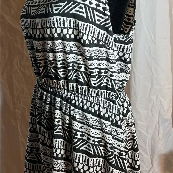 SOLD. Forever 21 Black & White Boho Style Night Out Dress Size Large - Picture 4 of 12